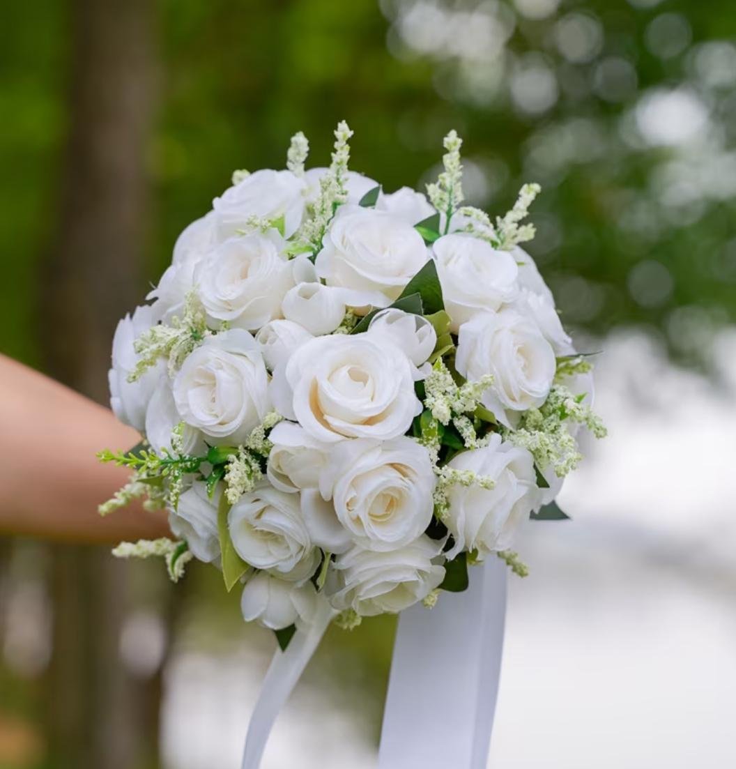 White 5x Bridesmaids Bouquets Package - Image 4