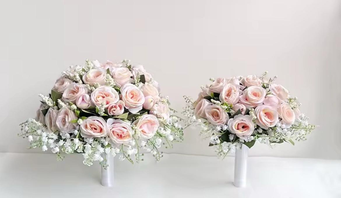 Wedding Package Valley Champagne 4x Bridesmaids Bouquets Package - Image 6